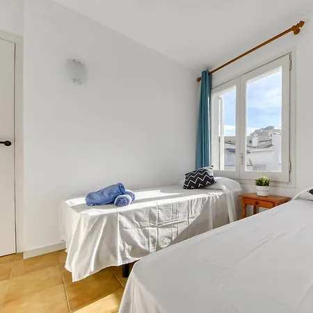 Platja De Roses-6 By Interhome Apartment