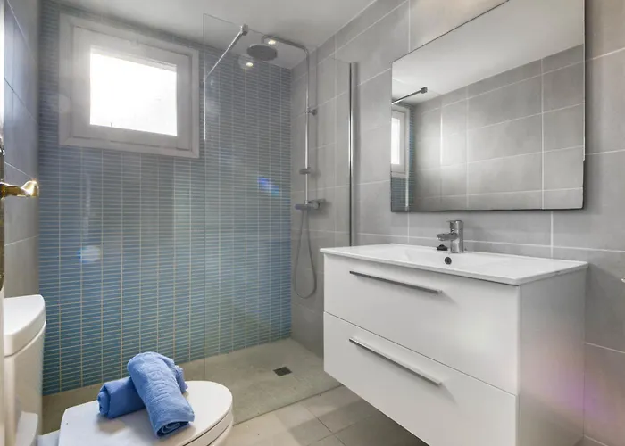 Lägenhet Platja De Roses-6 By Interhome